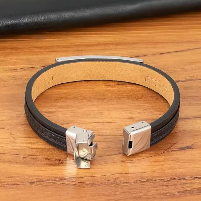 Black Leather Nordic Tyr Bracelet | Engraved Arrow Plate