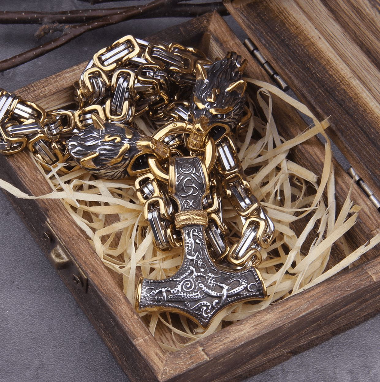 Fenrir Sun-Eater Wolf of Ragnarok Mjolnir King’s Chain in Gold & Steel.-6