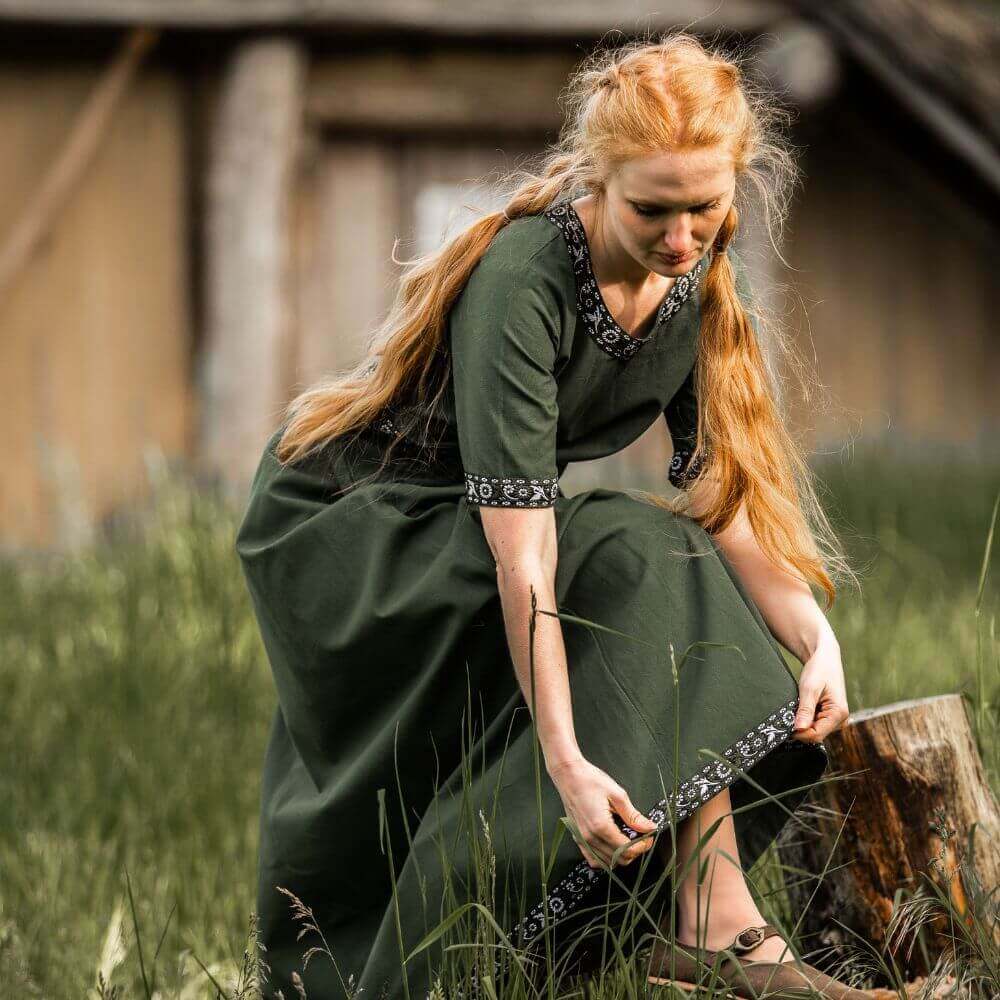 Green Short Sleeve Viking Dress | Embroidered Viking Woman’s Gown