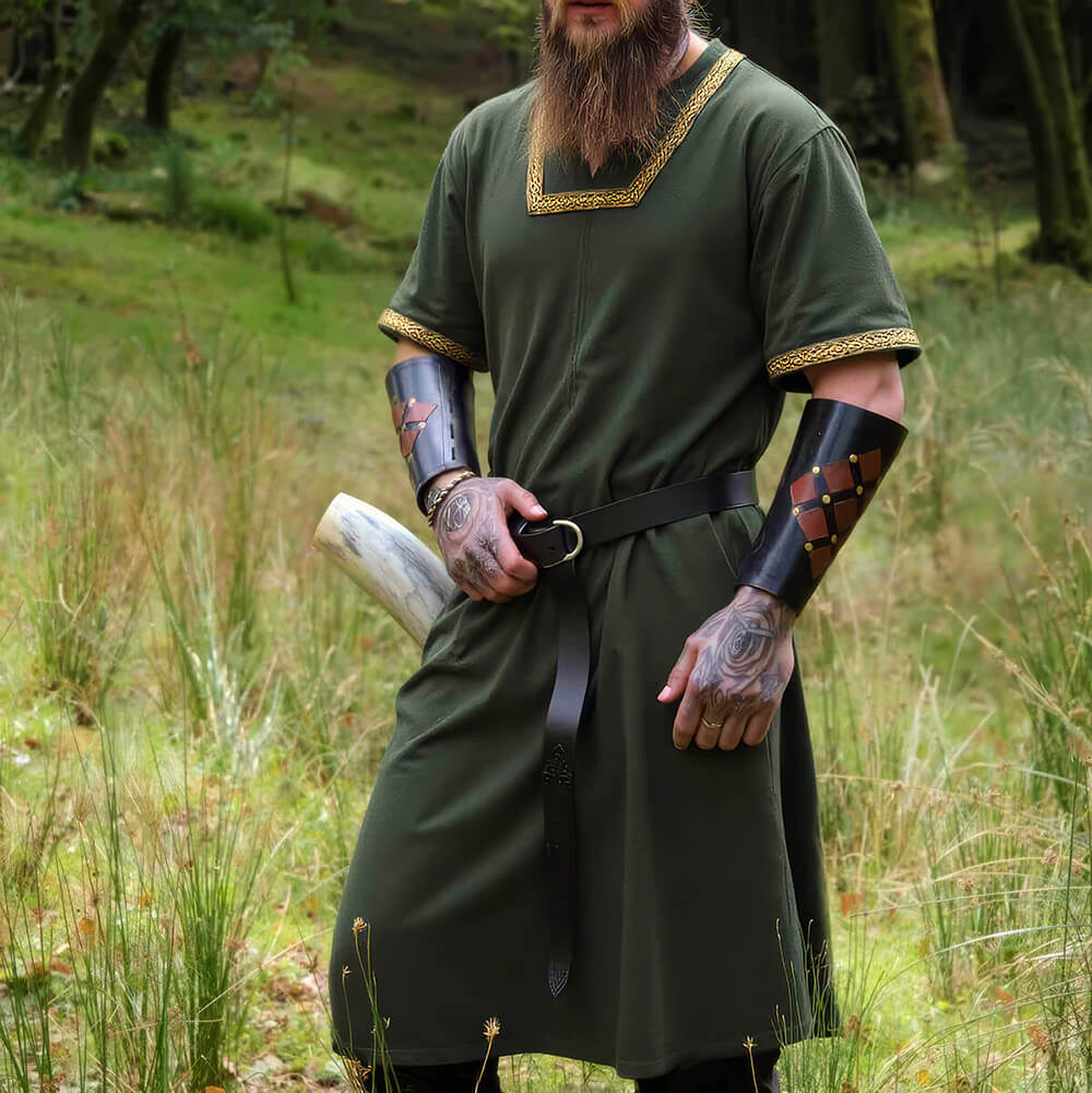 NEW ITEM - Nobles' Viking Tunic - Green Lords & Nobles Short Sleeved Tunic