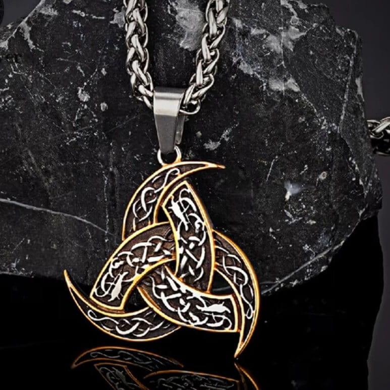 Viking Triple Horn of Odin Pendant Necklace with Celtic Knotwork