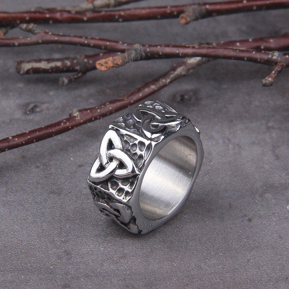 Bold Geometric Triquetra Viking Ring
