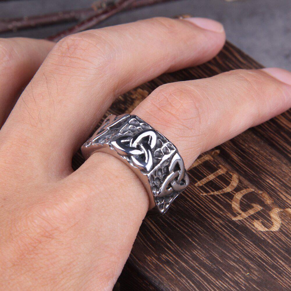 Bold Geometric Triquetra Viking Ring