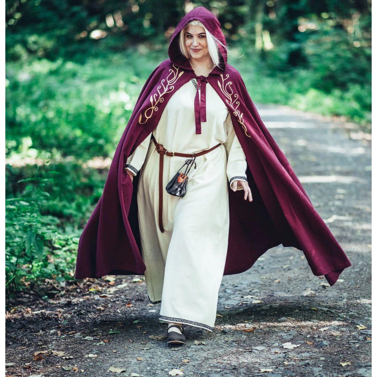 Cloak with Hood and Embroidery for Women 