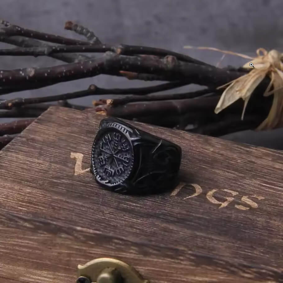 Vegvisir Compass Jormungandr Knotwork Ring in Steel