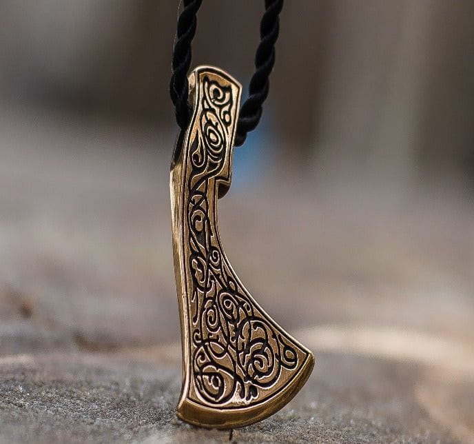 Perun&#39;s Axe Bronze Pendant with Ornament Reconstruction-1