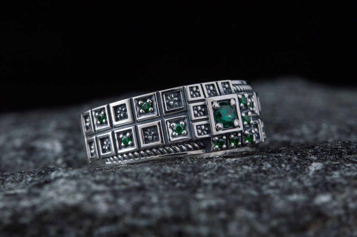 Ring with Green CZ and Ornament Sterling Silver Fashion Jewelry-1