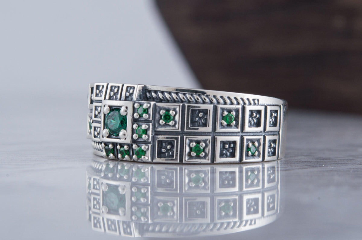 Ring with Green CZ and Ornament Sterling Silver Fashion Jewelry-3