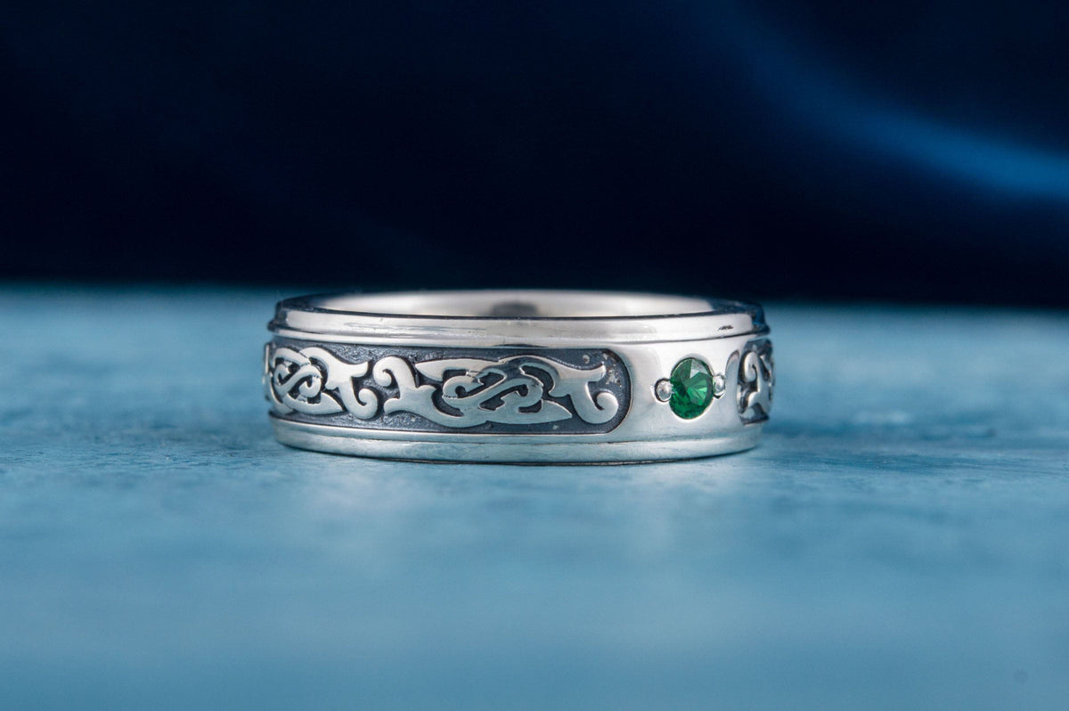 Ring with Green Gem and Ornament Sterling Silver Fashion Jewelry-6