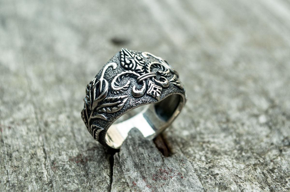 Ring with Heraldic Lilia Sterling Silver Handcrafted Jewelry-1