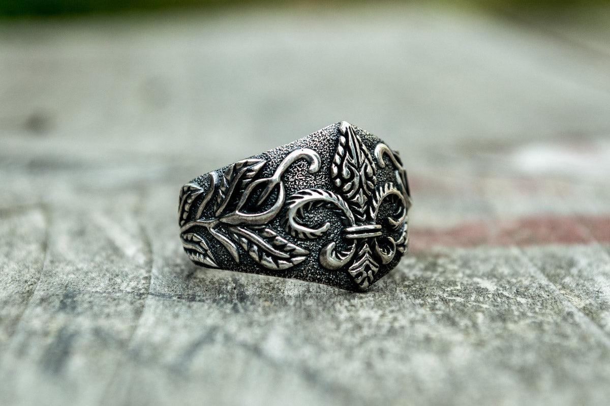 Ring with Heraldic Lilia Sterling Silver Handcrafted Jewelry-5