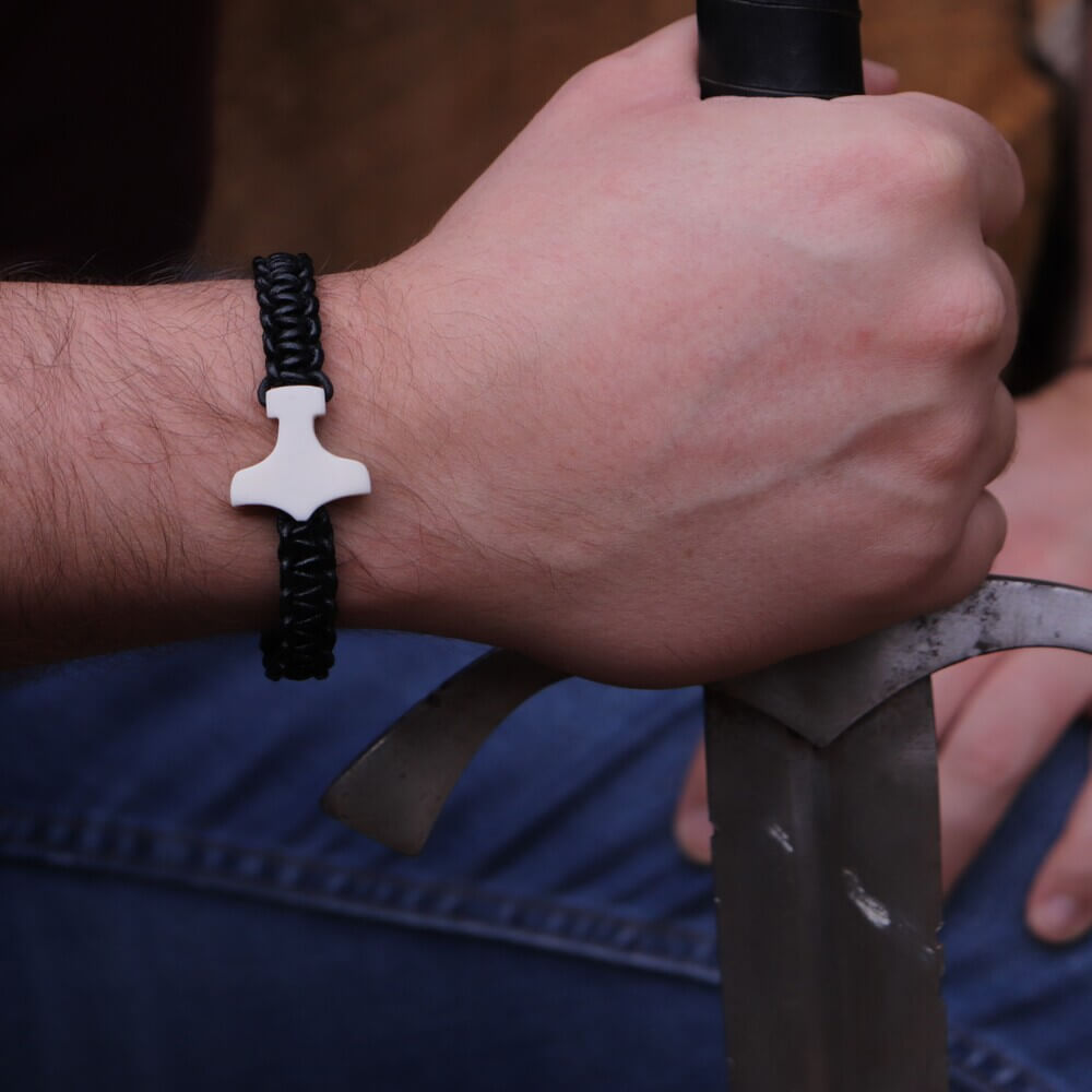 Thor’s Hammer Bone-White Pendant Braid Bracelet