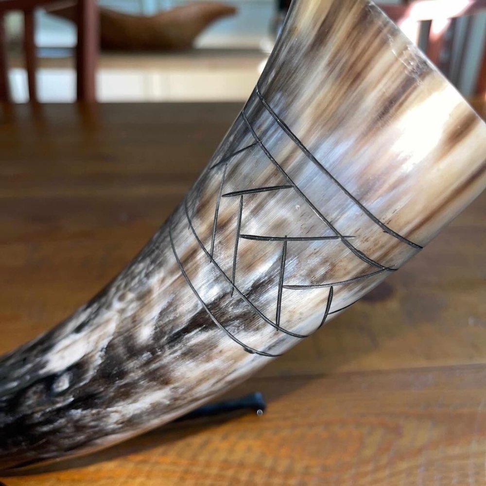 Viking Drinking Horn with Belt Loop and Iron Stand - Scale Pattern-7-Viking Warrior